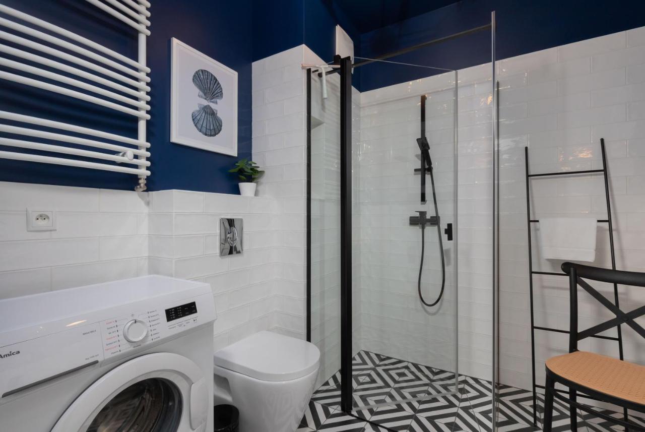 Stylish Atol Apartment With Free Parking In The Heart Of Gdansk By Noclegi Renters Luaran gambar